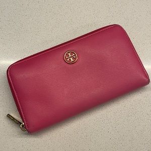 Tory Burch wallet